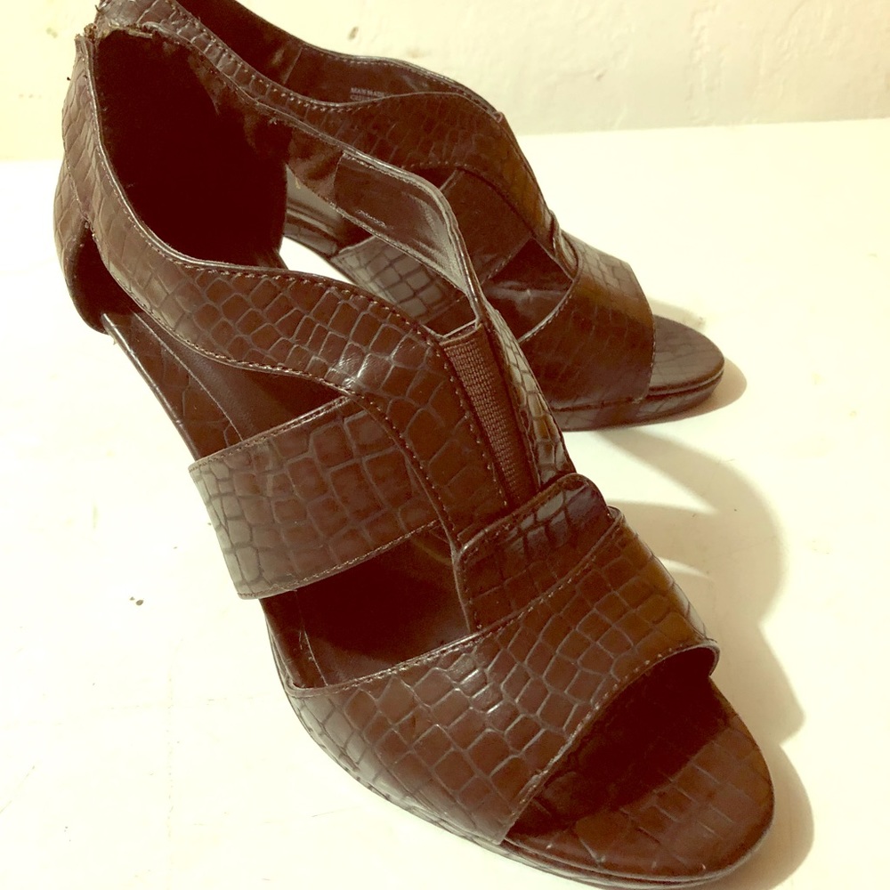 Brown heels